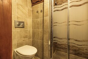 Amazon Petite Palace