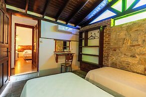 Amazon Petite Palace