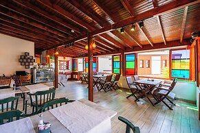 Amazon Petite Palace
