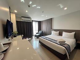 Crystal Suites Suvarnabhumi Airport