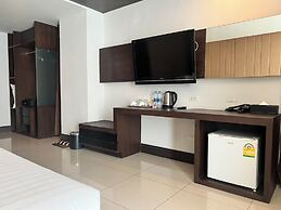 Crystal Suites Suvarnabhumi Airport