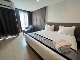 Crystal Suites Suvarnabhumi Airport