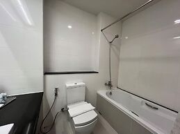 Crystal Suites Suvarnabhumi Airport