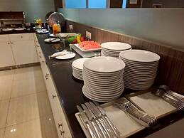 Crystal Suites Suvarnabhumi Airport