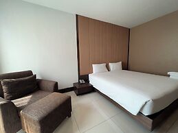 Crystal Suites Suvarnabhumi Airport