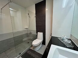 Crystal Suites Suvarnabhumi Airport