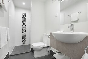 Gladstone Reef Hotel Motel