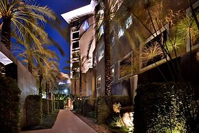 Sankara Nairobi, Autograph Collection