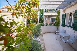 Divota Apartment Hotel