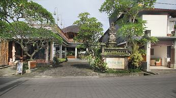 Putri Ayu Cottages