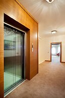 Gravis Suites