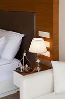 Gravis Suites
