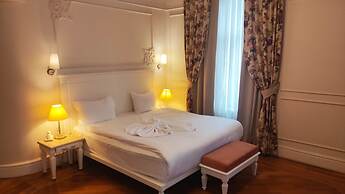 Corinne Art & Boutique Hotel