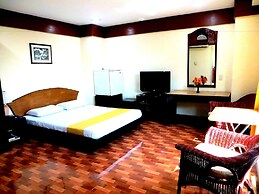 Paragon Suites
