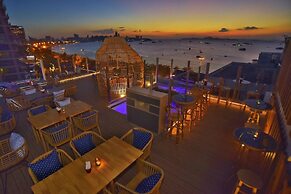 Pattaya Sea View Hotel