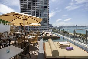 Pattaya Sea View Hotel