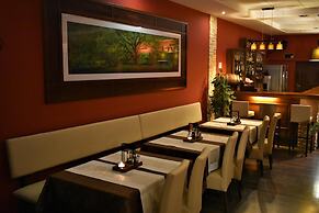 Zlote Deby Hotel