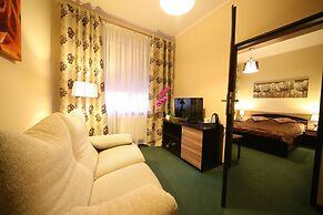 Hotel Seven 7