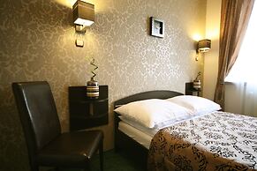 Hotel Seven 7