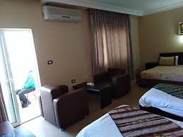 Delilah Hotel