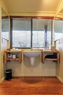 Koura Lodge