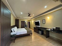Upper Deck Resort - Highest Peak, Lonavala