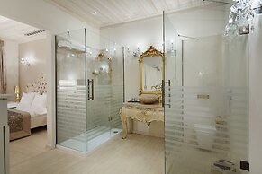 Elegance East Hotel - Boutique Class