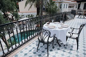 Elegance East Hotel - Boutique Class
