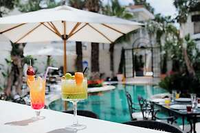 Elegance East Hotel - Boutique Class