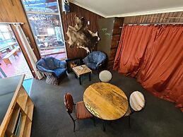 Chateau Backpacker & Motels