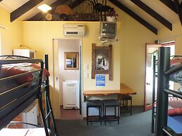 Glow Worm Accommodation - Hostel