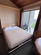 Shorewater Resort