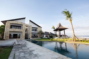 Suarti Resort Villas & Gallery
