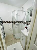Crompton Guest House
