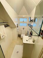 Crompton Guest House