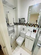 Crompton Guest House