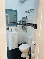 Crompton Guest House