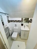Crompton Guest House