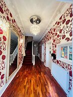 Crompton Guest House