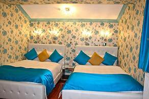 Crompton Guest House