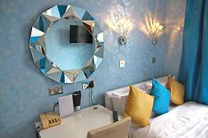 Crompton Guest House