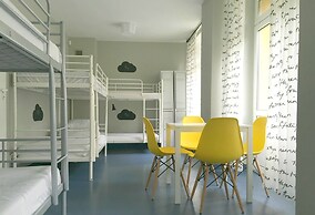 Cloud Hostel