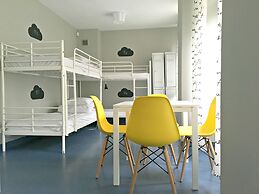 Cloud Hostel