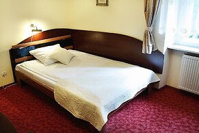 Hotel Przy Oślej Bramie - Zamek Książ