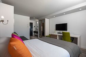 Hotel V