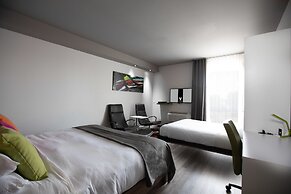 Hotel V