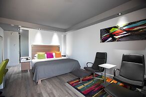 Hotel V