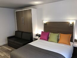 Hotel V