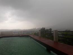 Sunrise Hill Resort