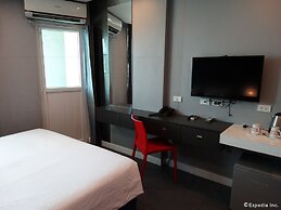 Leez Inn Malate